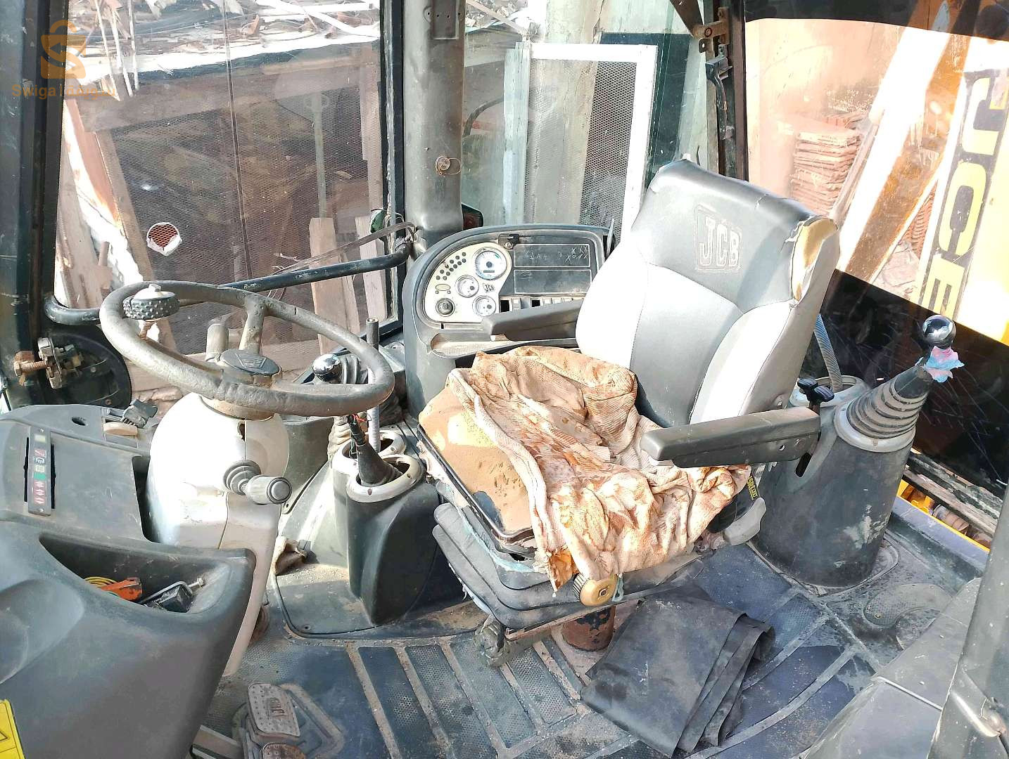 jcb