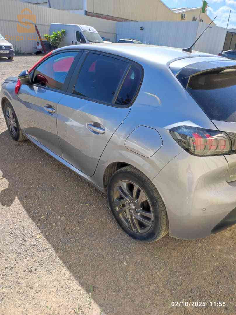 بيجو 208 2022 16 الجزائر