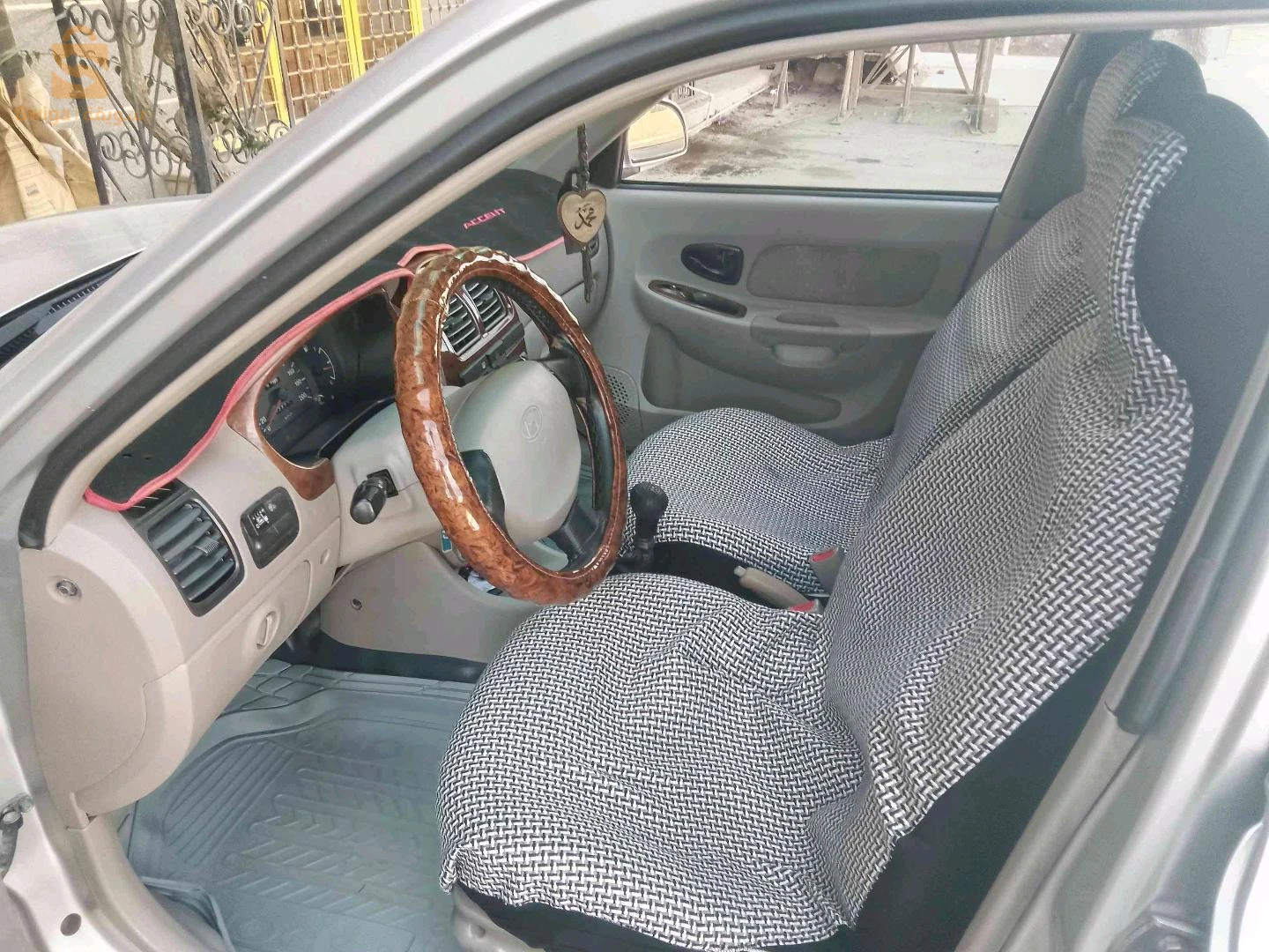 هونداي Accent 2012 11 تمنراست