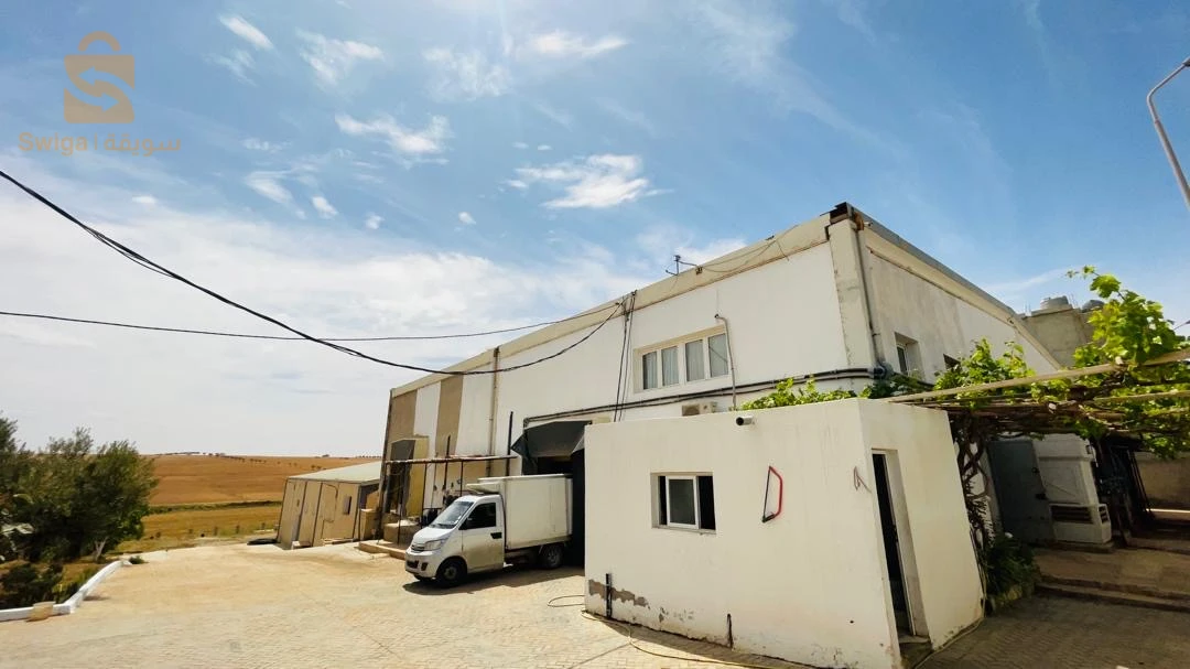 Terrain 3600 m2 en zone indus