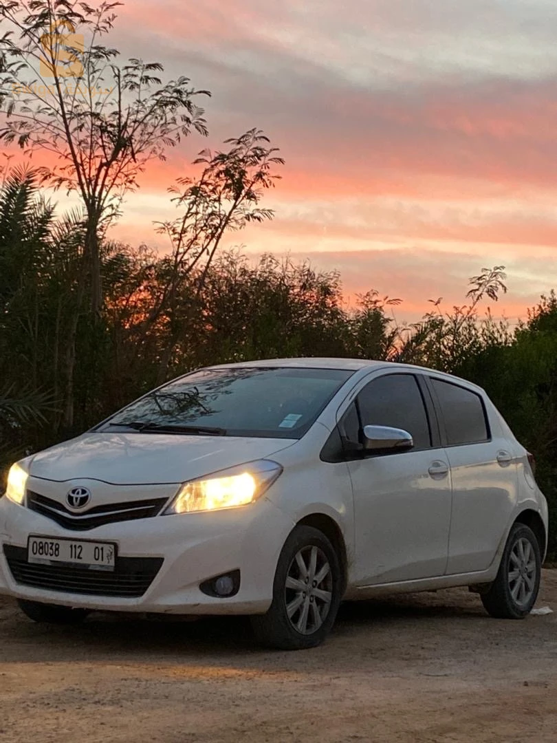 تويوتا Yaris 2012 1  ادرار