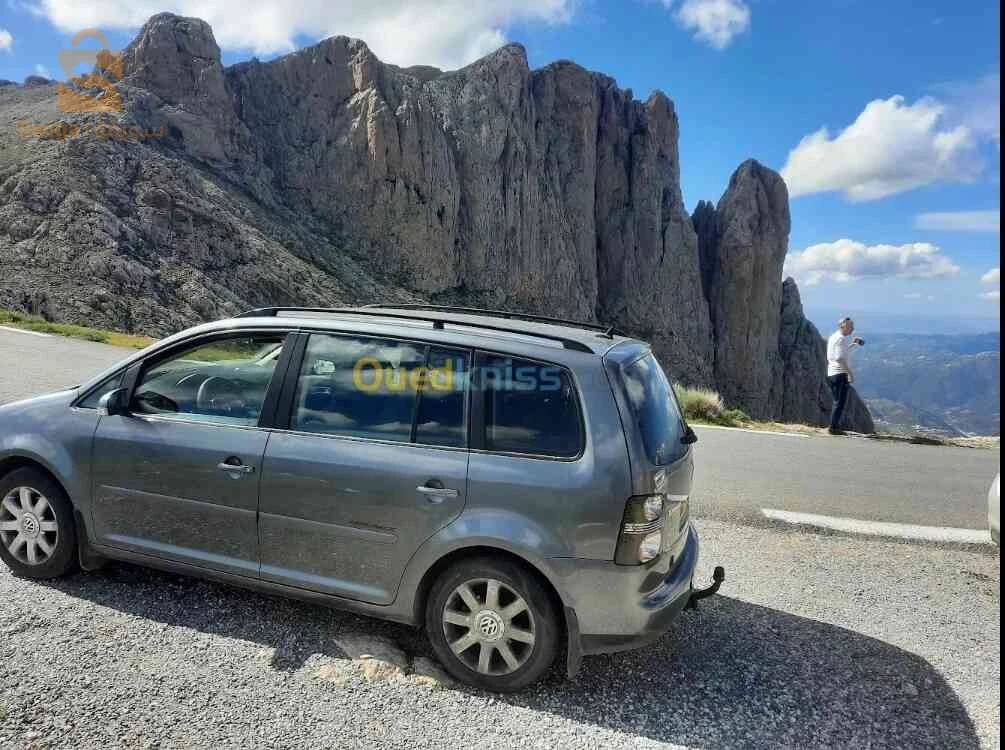 فولكس واجن Touran 2008 10 البويرة