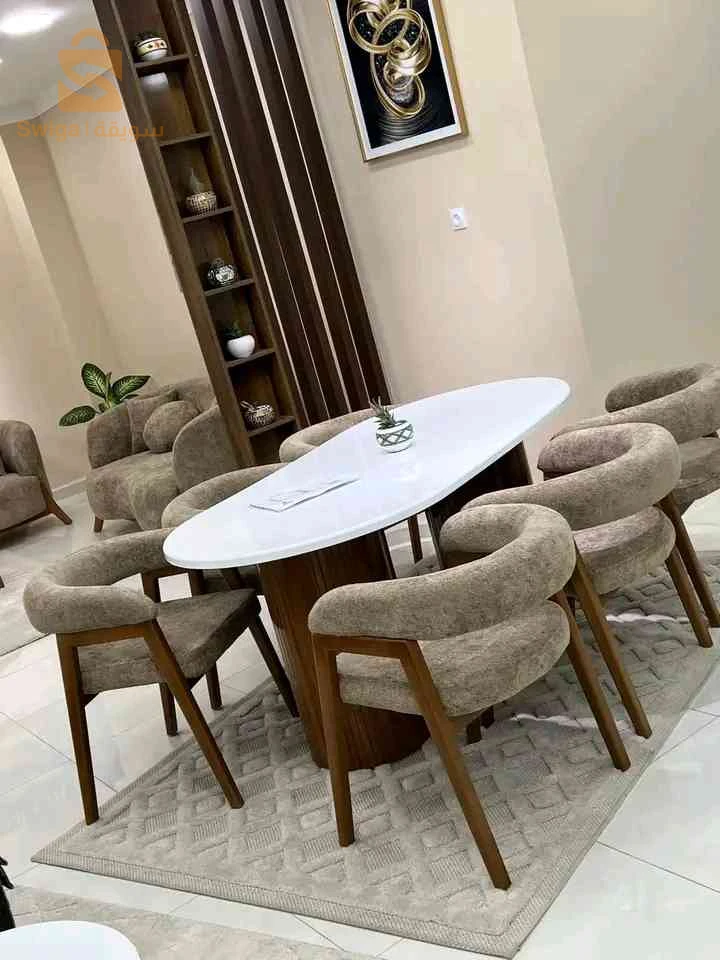 بيع طاولة مع كراسي