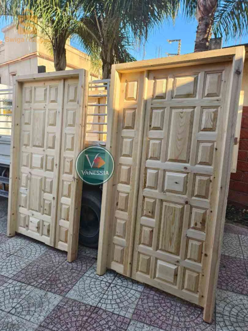 Porte D'Entrée Bois Rouge