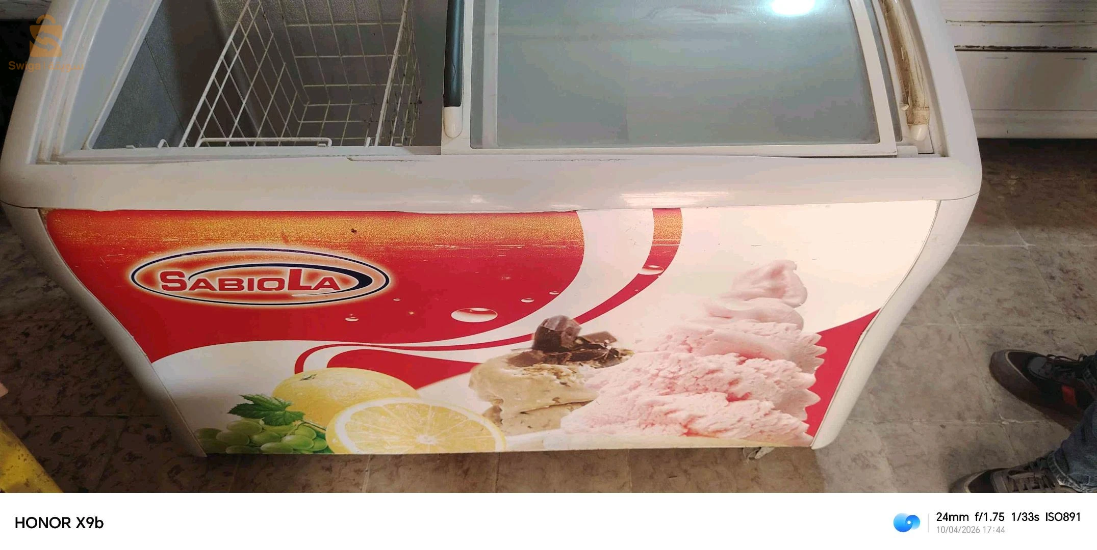 2 frigo comptoir
1/. 2 mètre
2/. 1.5 mètre
3/ conjulateur freeze 1.50m