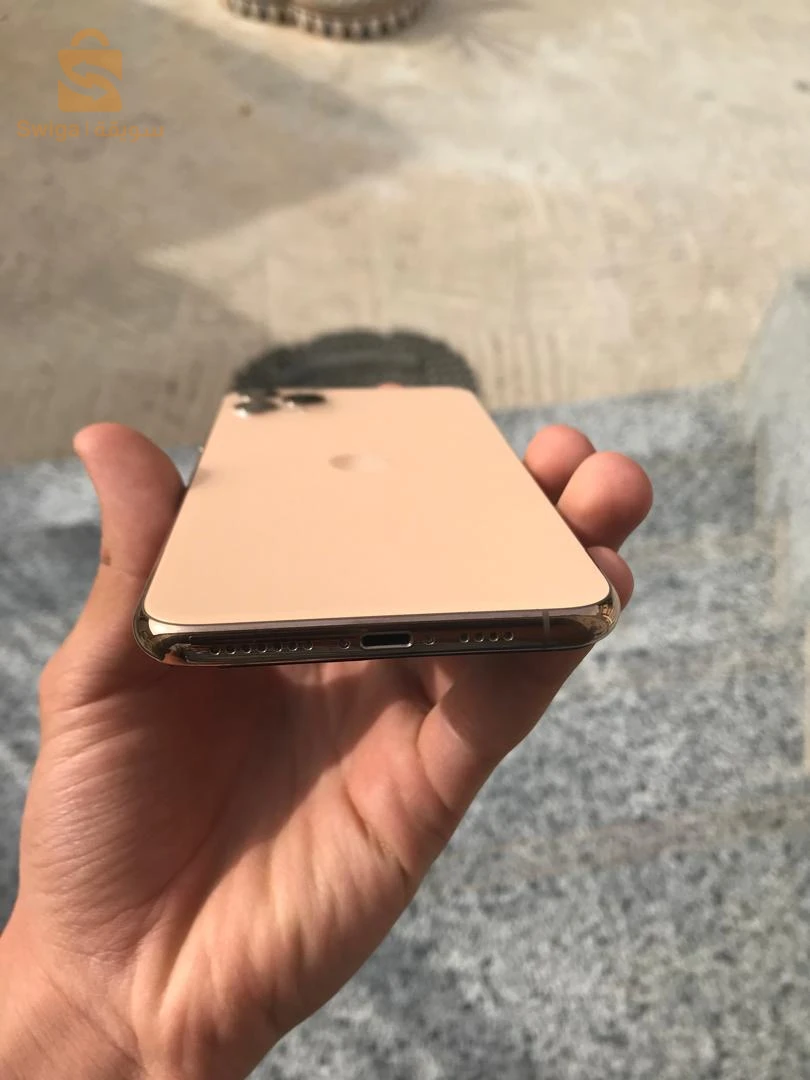 IPhone 11 Pro Max gold 2 Puces