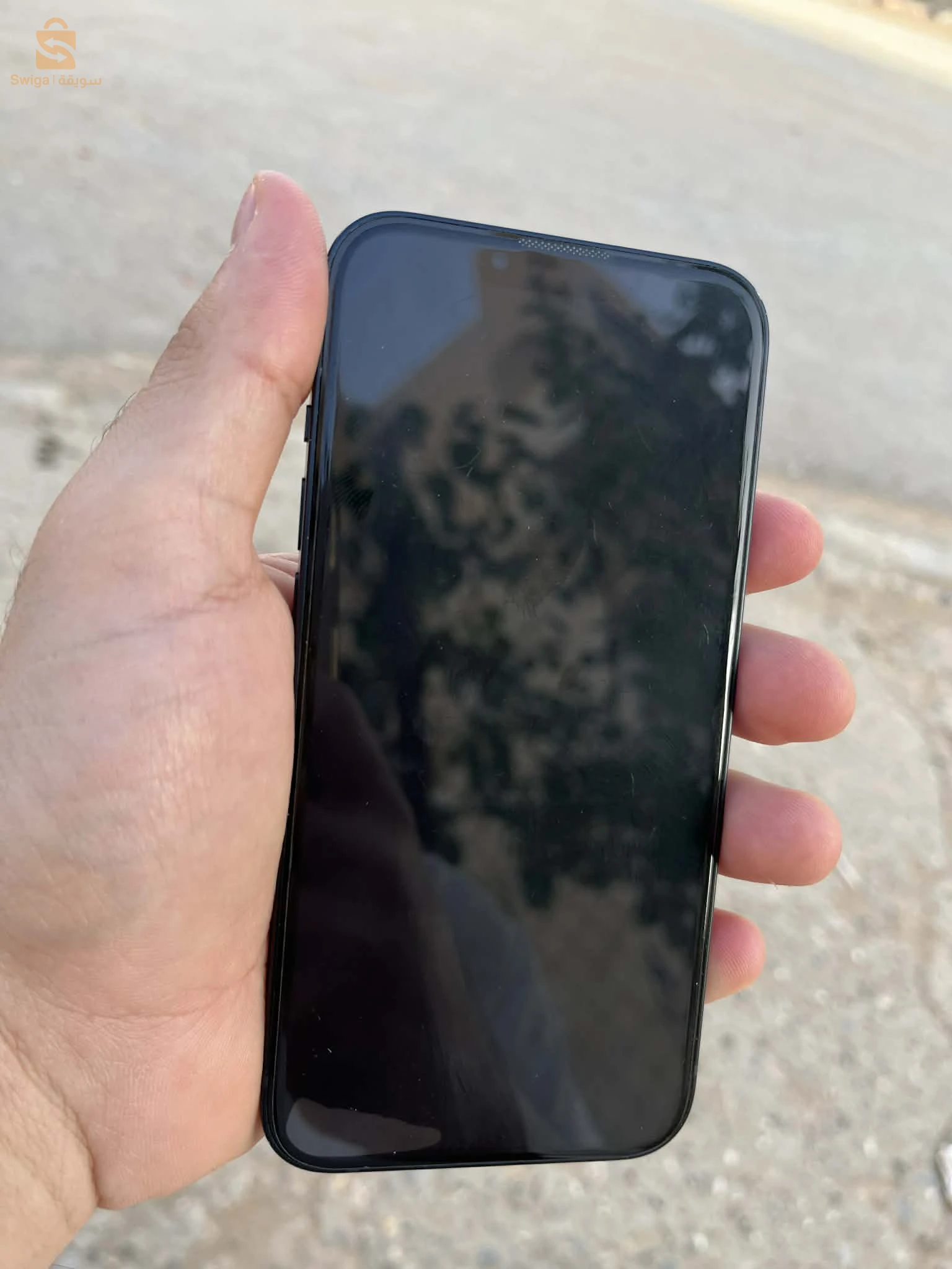 هاتف ايفون 13