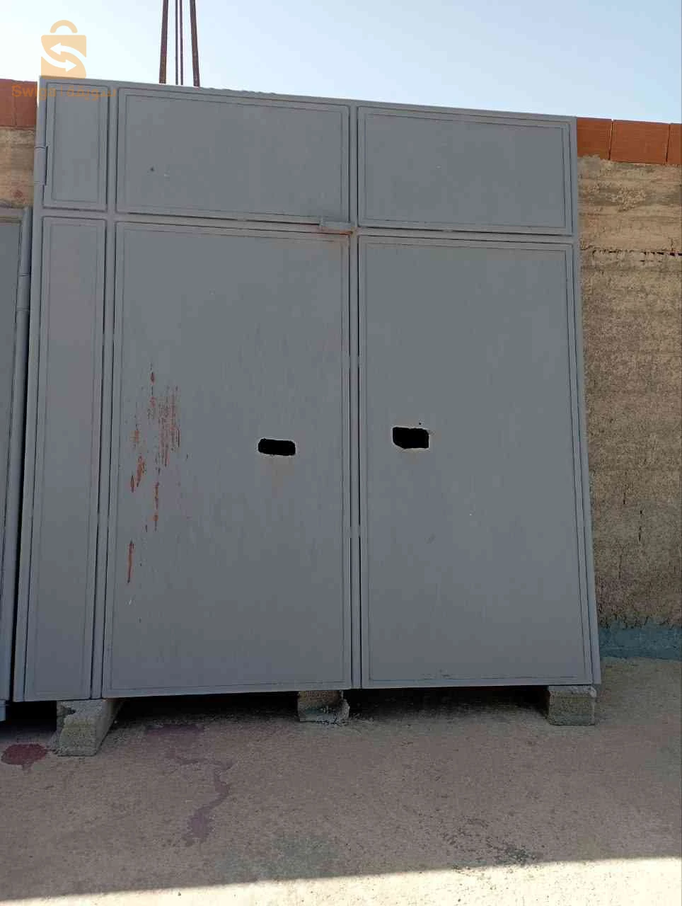 2 أبواب للدخول