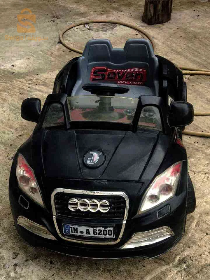 voiture d'enfant