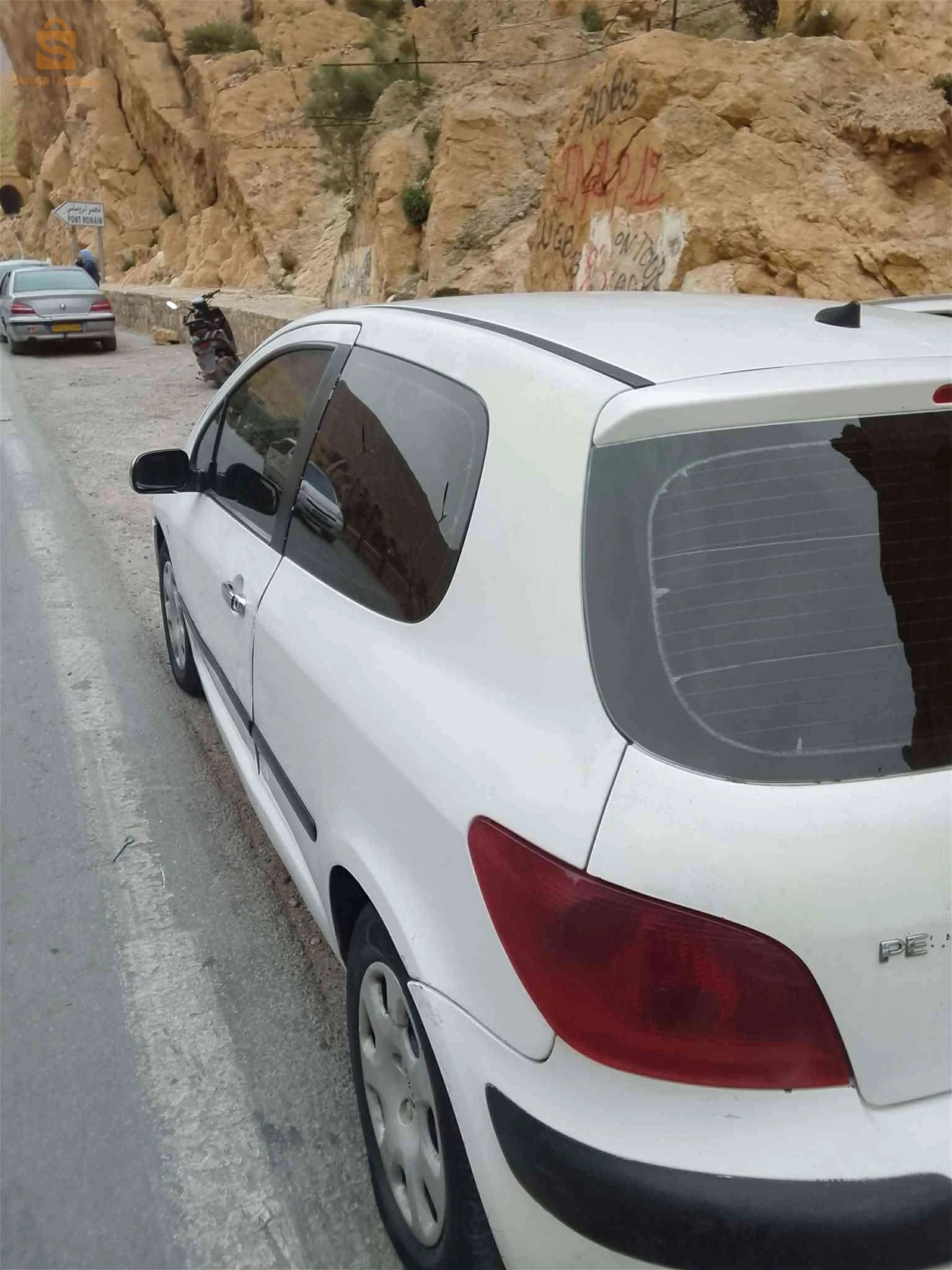 بيجو 307 2002 7 بسكرة