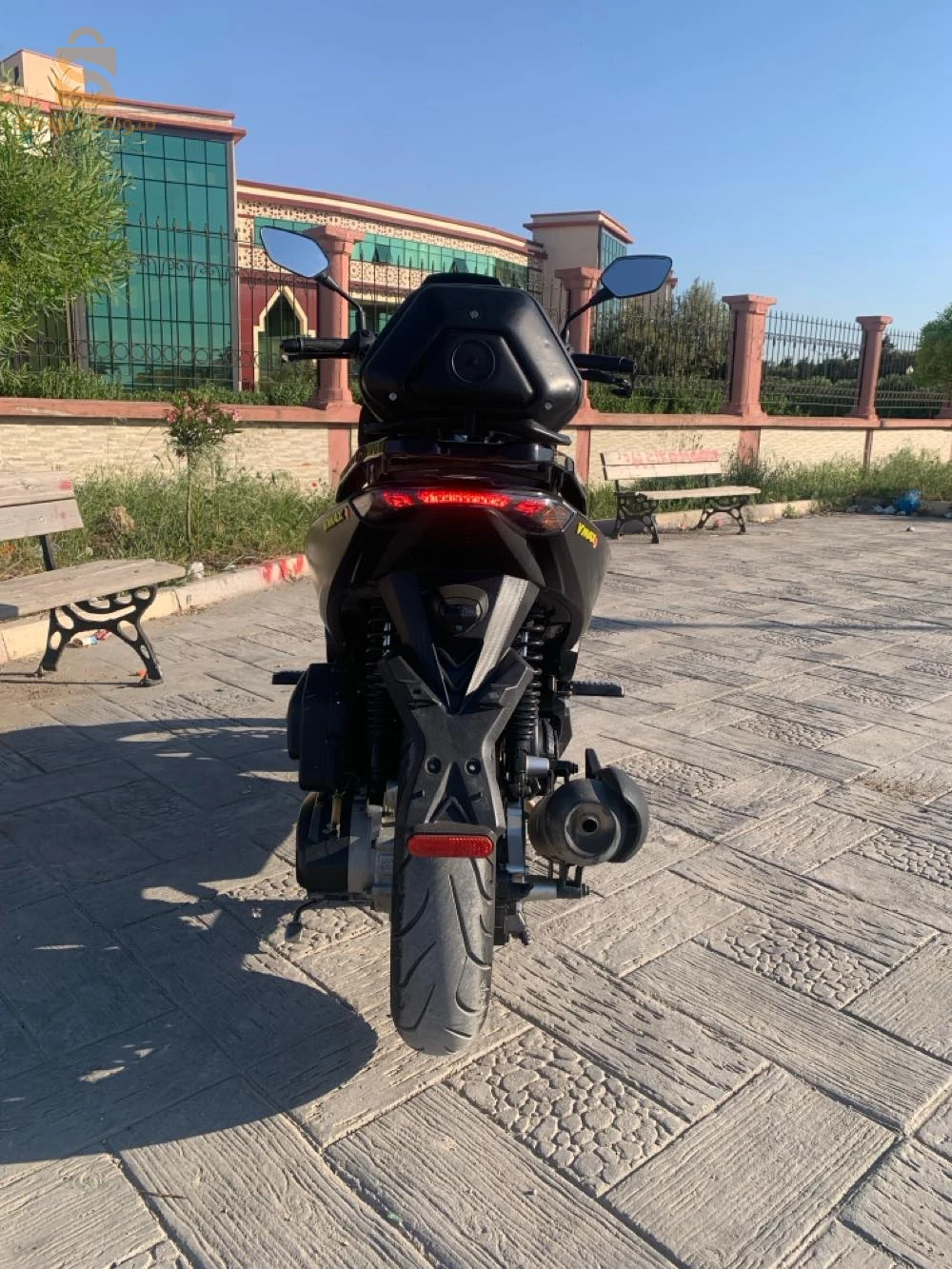 Vmax 200cc