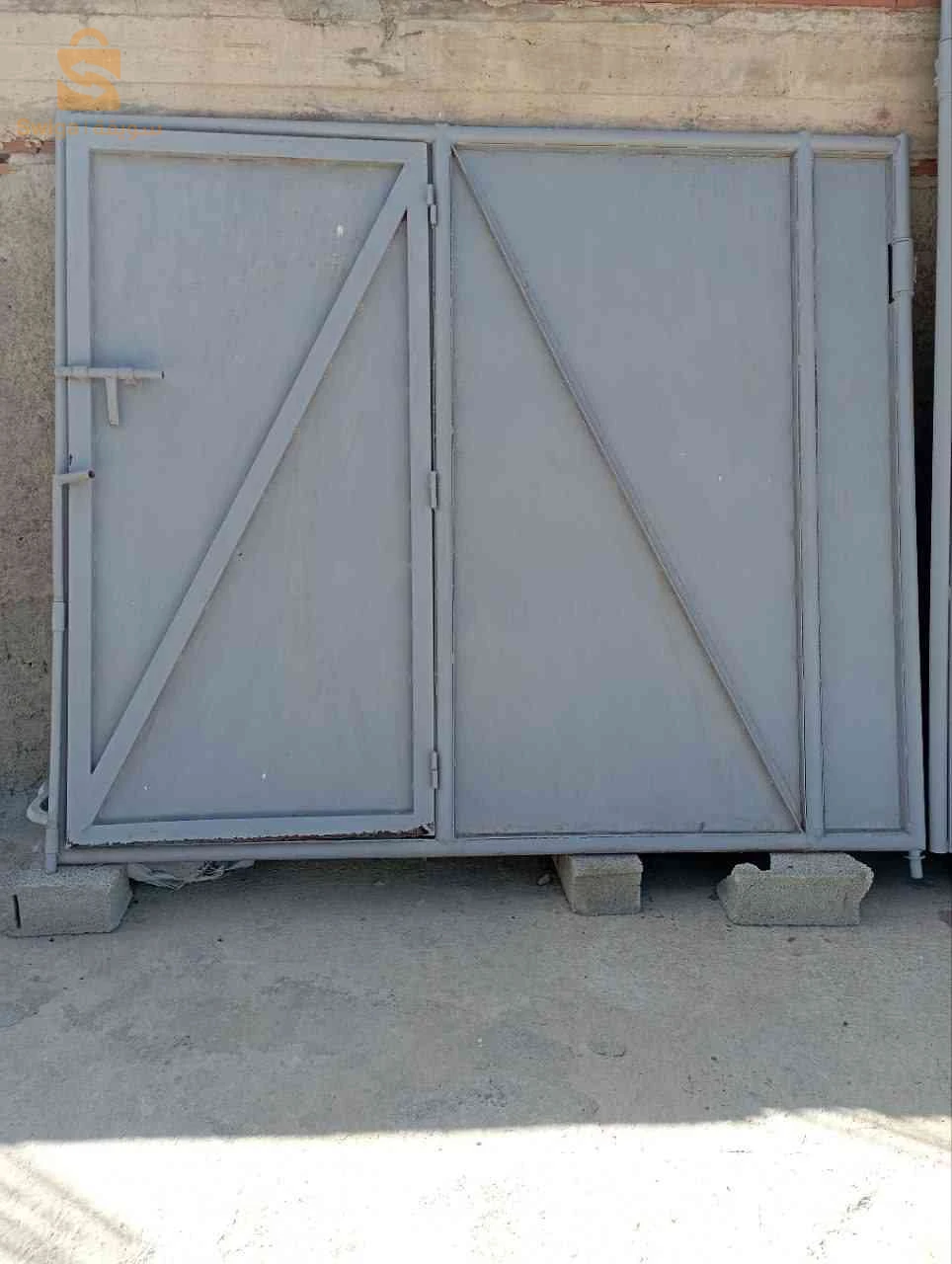 2 أبواب للدخول