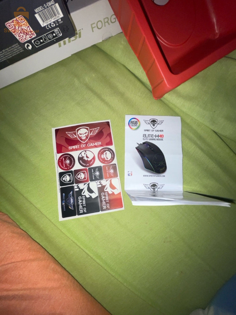 souris neuf original, évidemment et aussi avec sa boîte