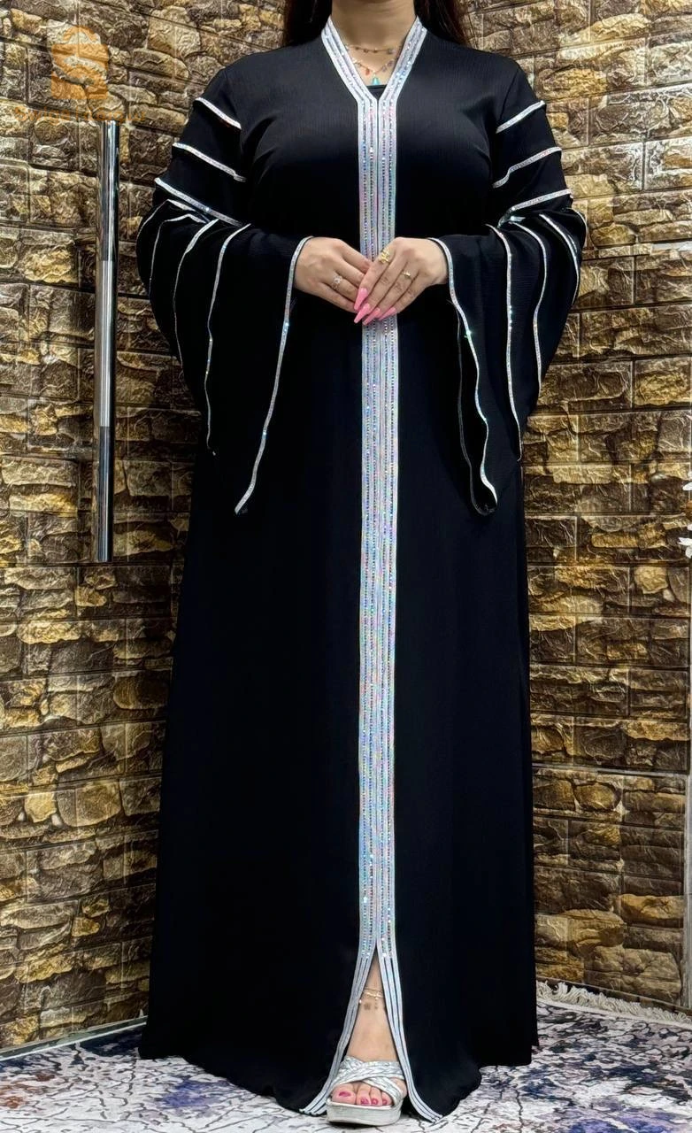 ملابس نسائية