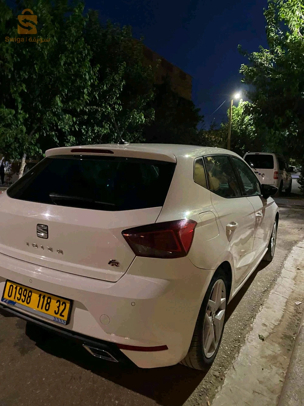 سيات Ibiza 2018 البيض