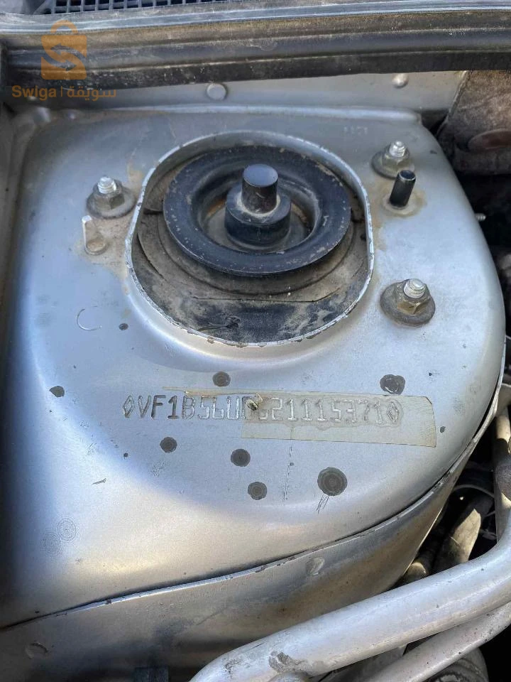 رينو Laguna 2000 المسيلة
