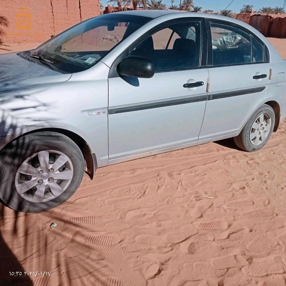 هونداي Lantra 2011 ادرار