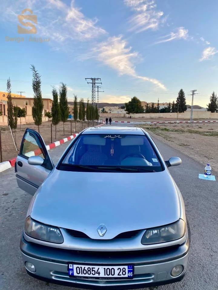 رينو Laguna 2000 المسيلة