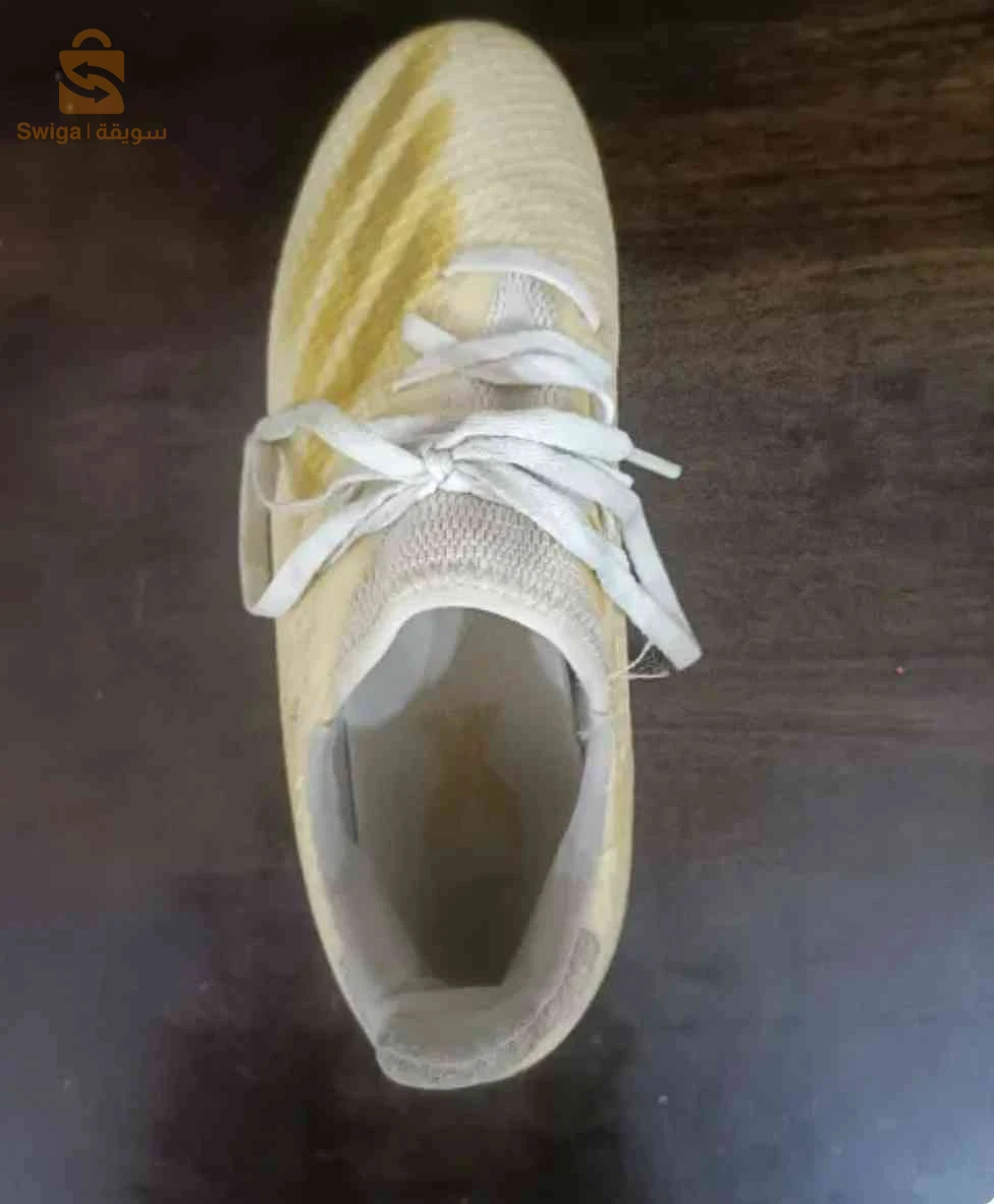 حذاء رياضي اصلي من Addidas و بحالة جيدة جدا