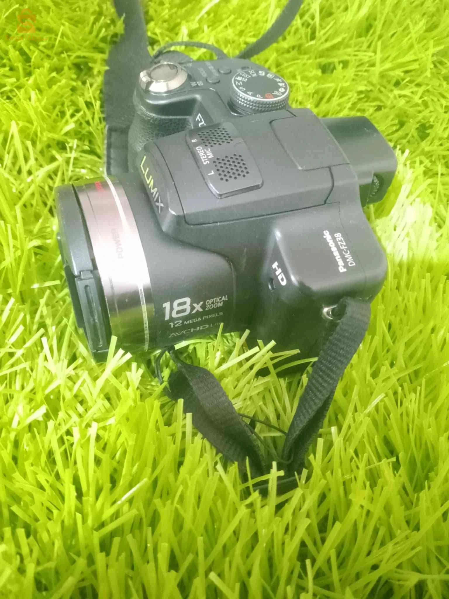 كاميرا lumix fz38.
كاميرا نقية وجديدة 9.5/10
يجي معاها شارجور اوريجينال + باطري + كرط مموار  + حزام
سعر مليون وستمية توصيل متوفر