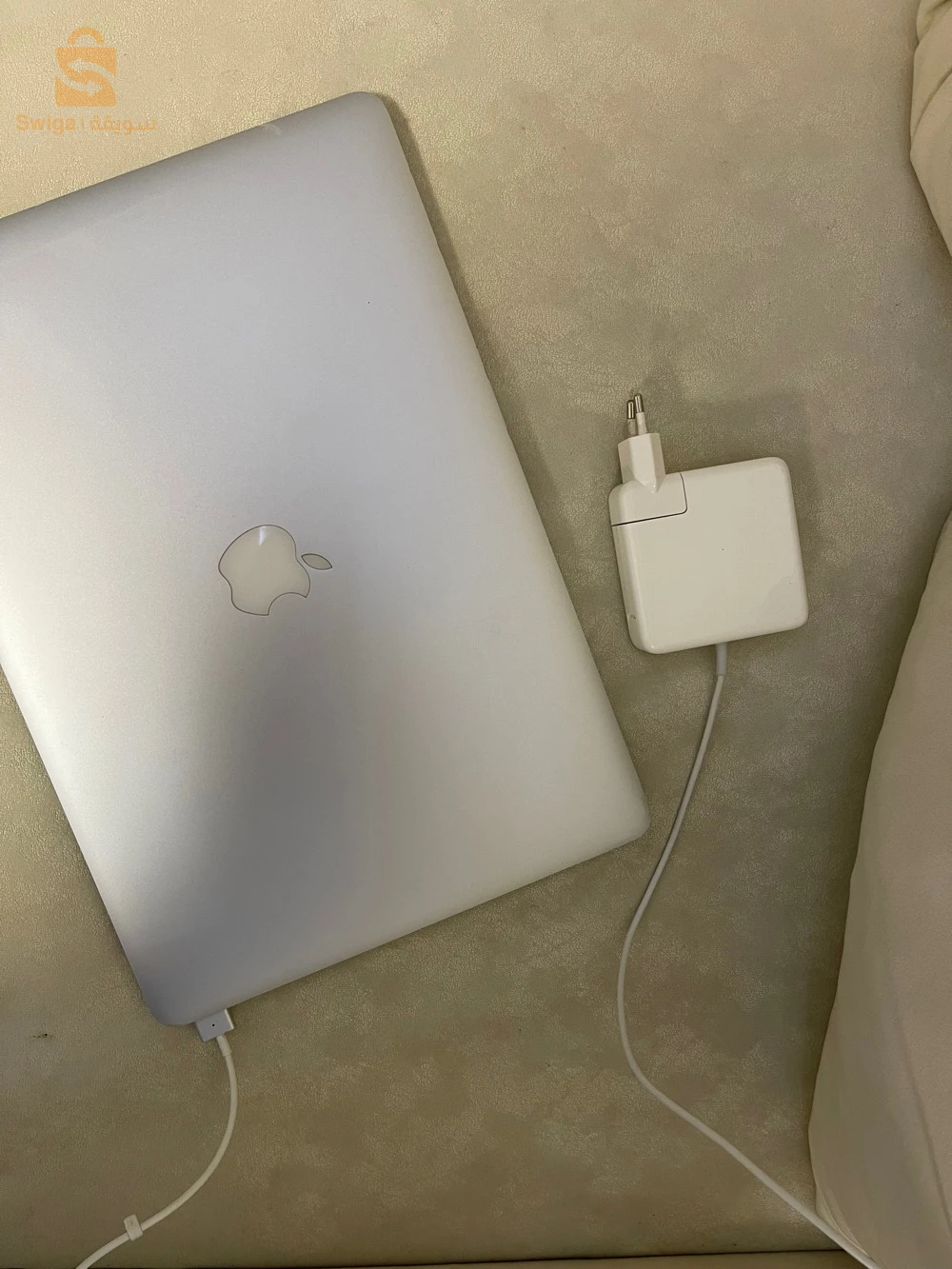 Mackbook للبيع