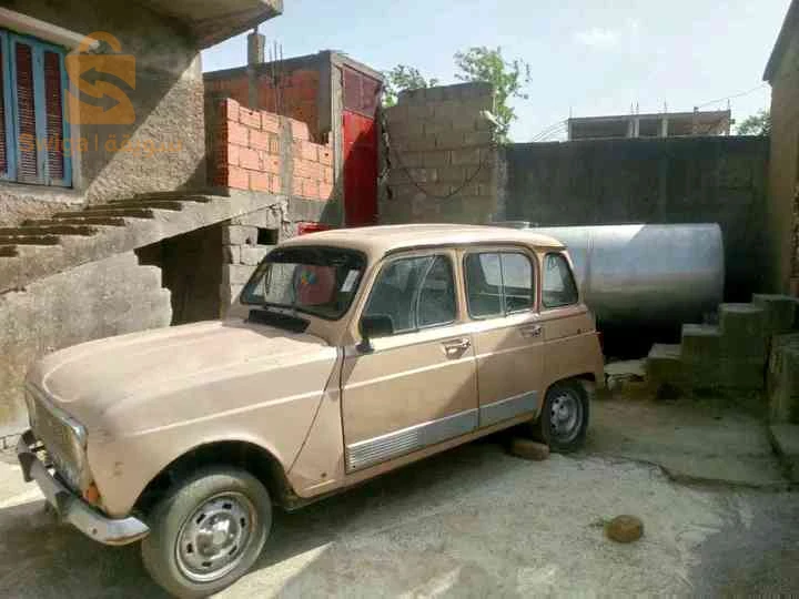 رينو R 4 1982 بومرداس