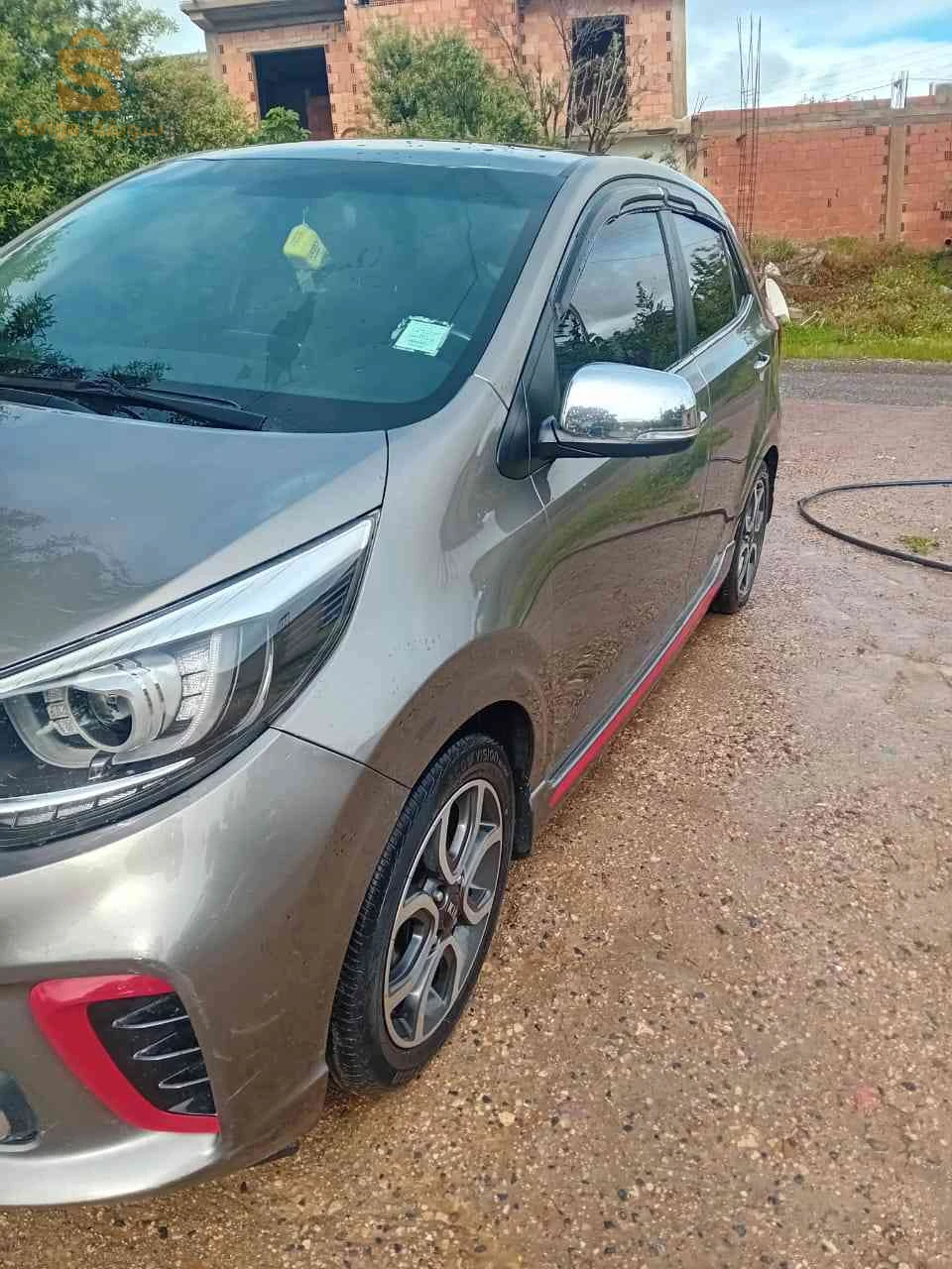 كيا Picanto البويرة