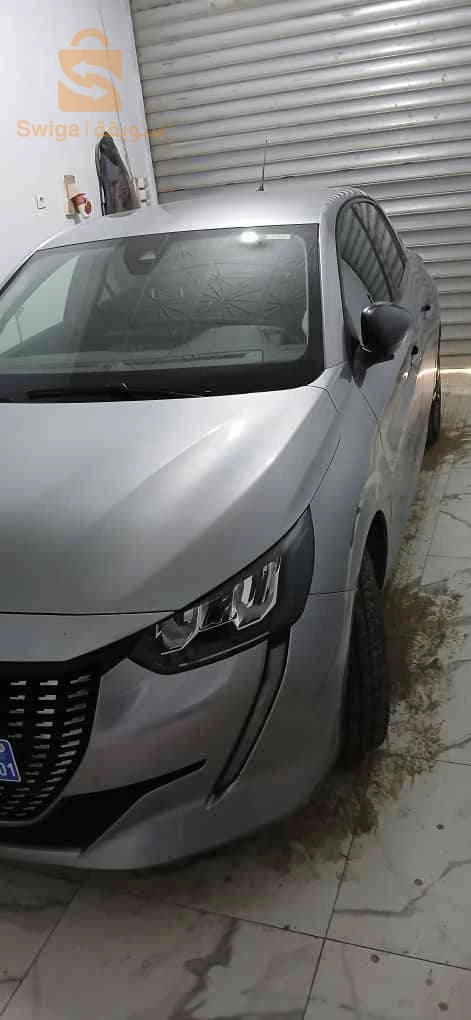 Peugeot 208 2023 BATNA