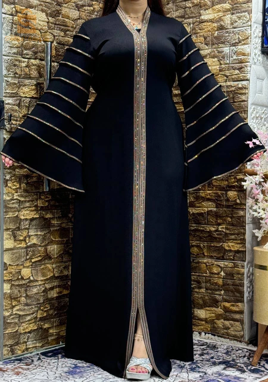 ملابس نسائية