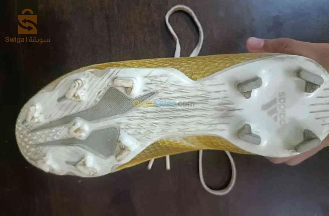 حذاء رياضي اصلي من Addidas و بحالة جيدة جدا