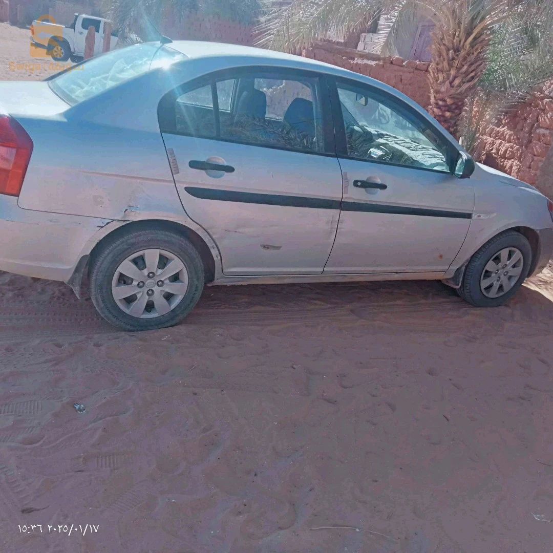 هونداي Lantra 2011 ادرار