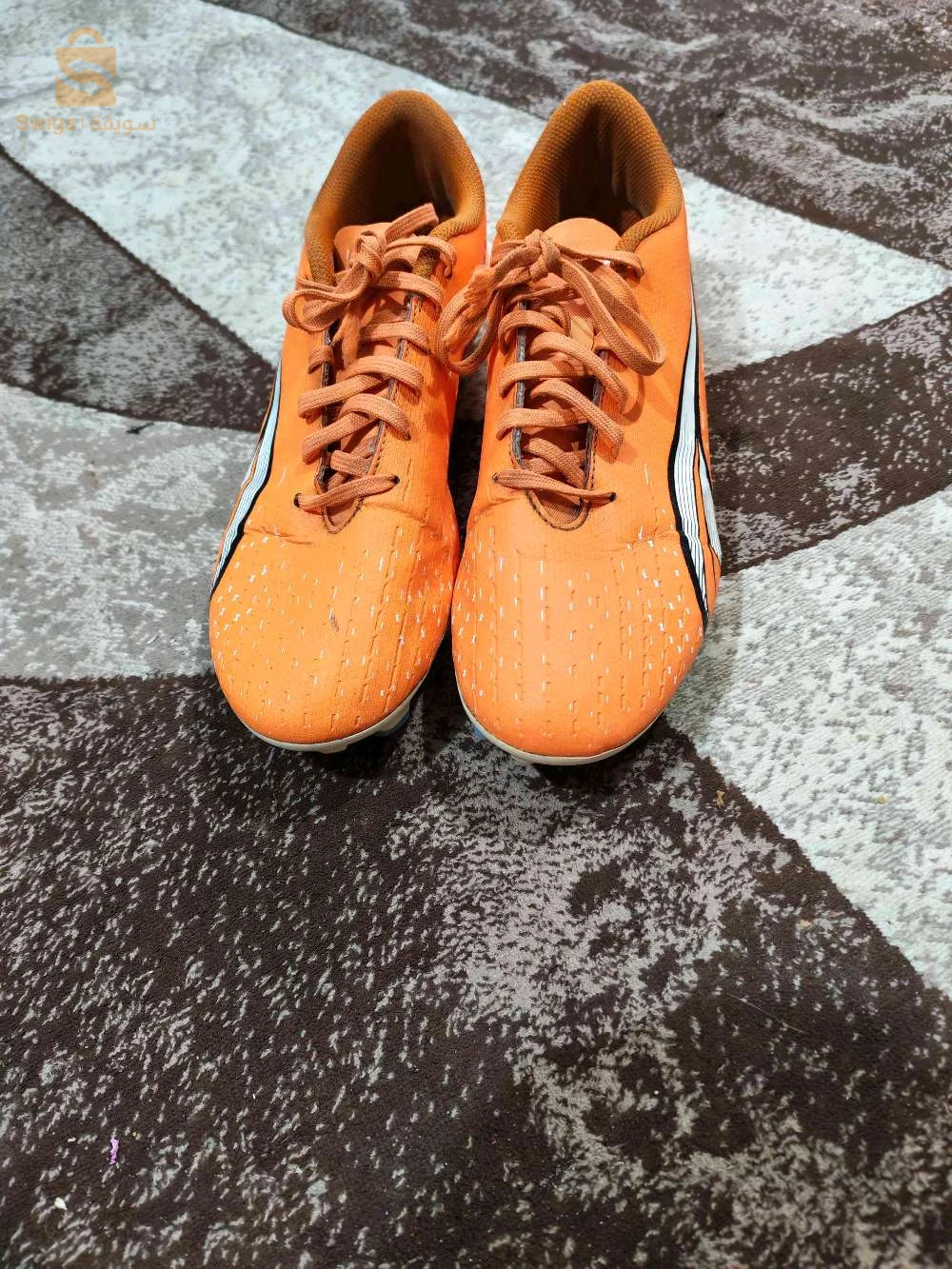 Soulier de foot Puma p42 très bon état