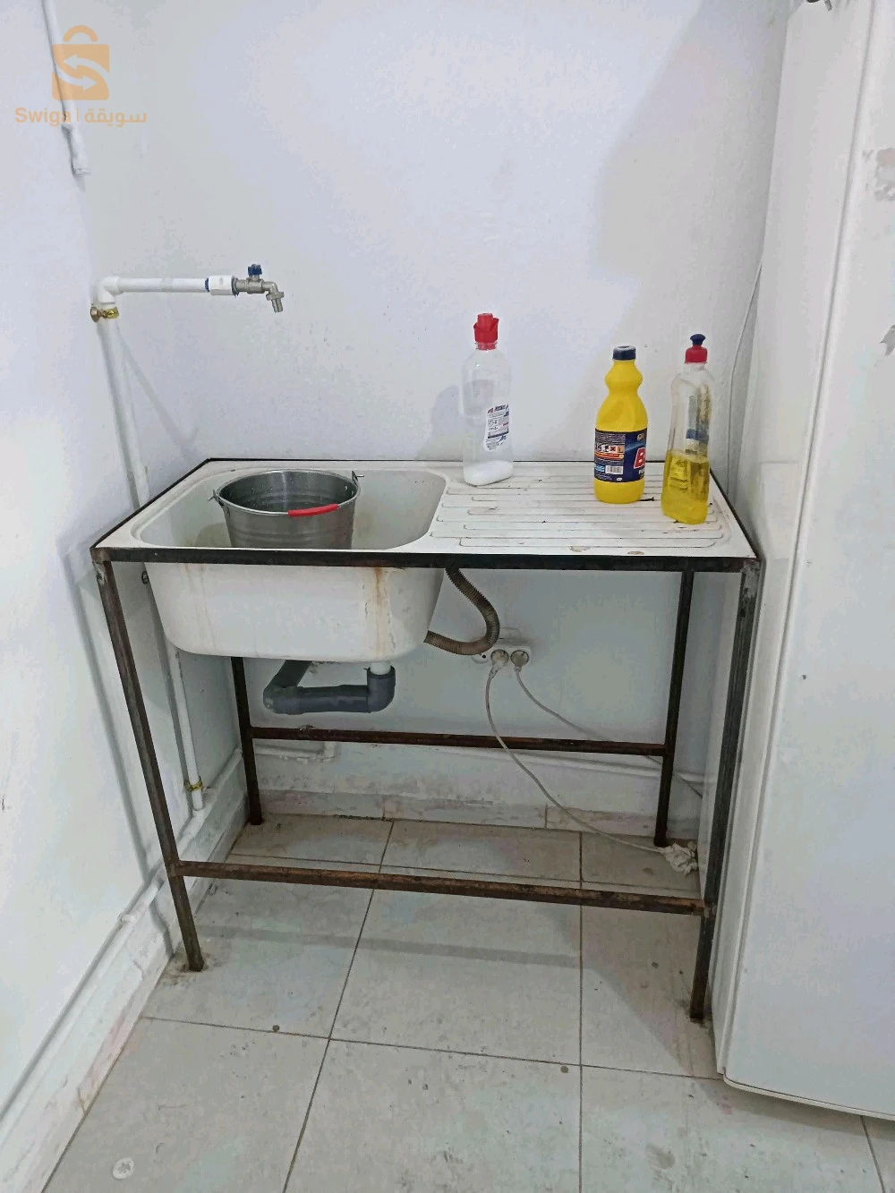 محل المثلجات للبيع