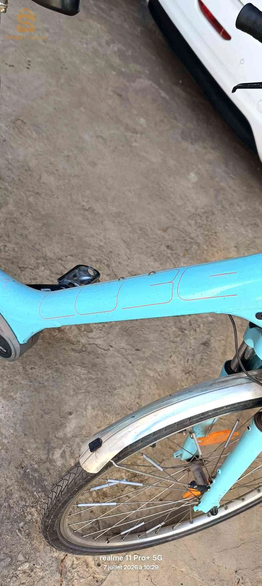 vélo électrique "CUBE"  ntel 0660 43 55 00