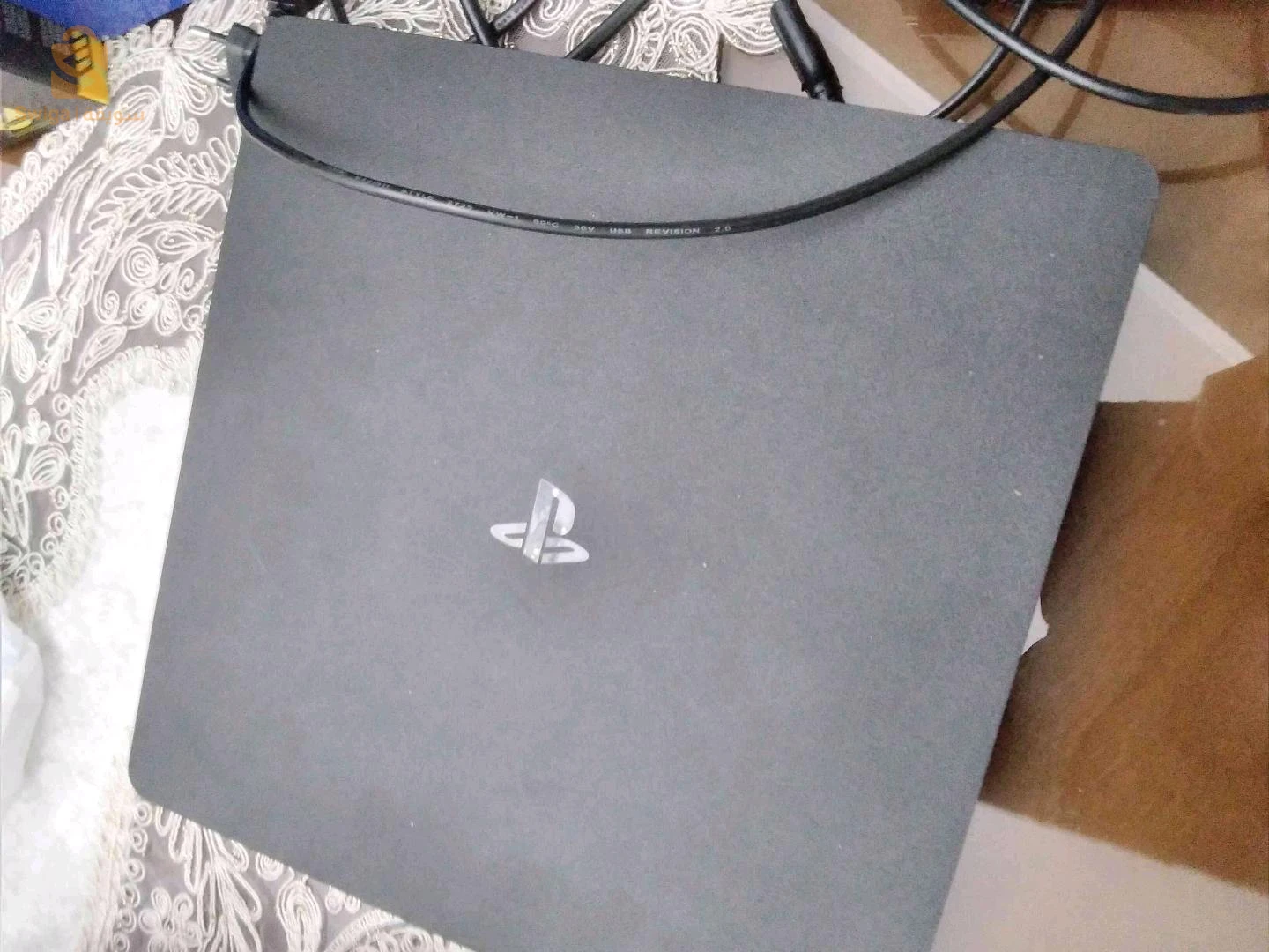 PS4 للبيع مستعمل في حالة جديدة