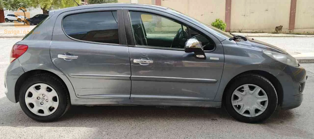 Peugeot 207 2010 OUM EL BOUAGHI