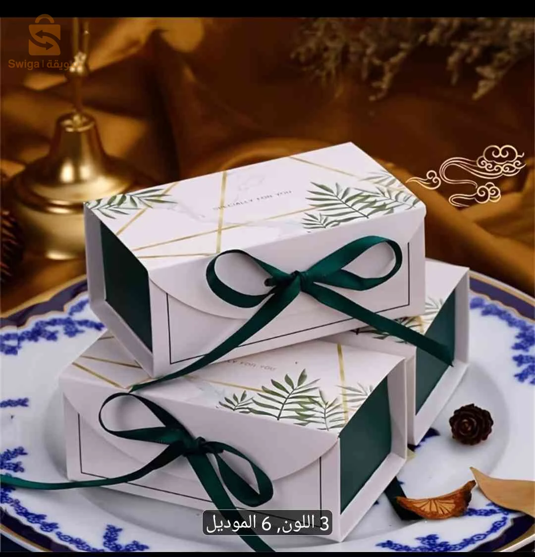 علب حلوى
