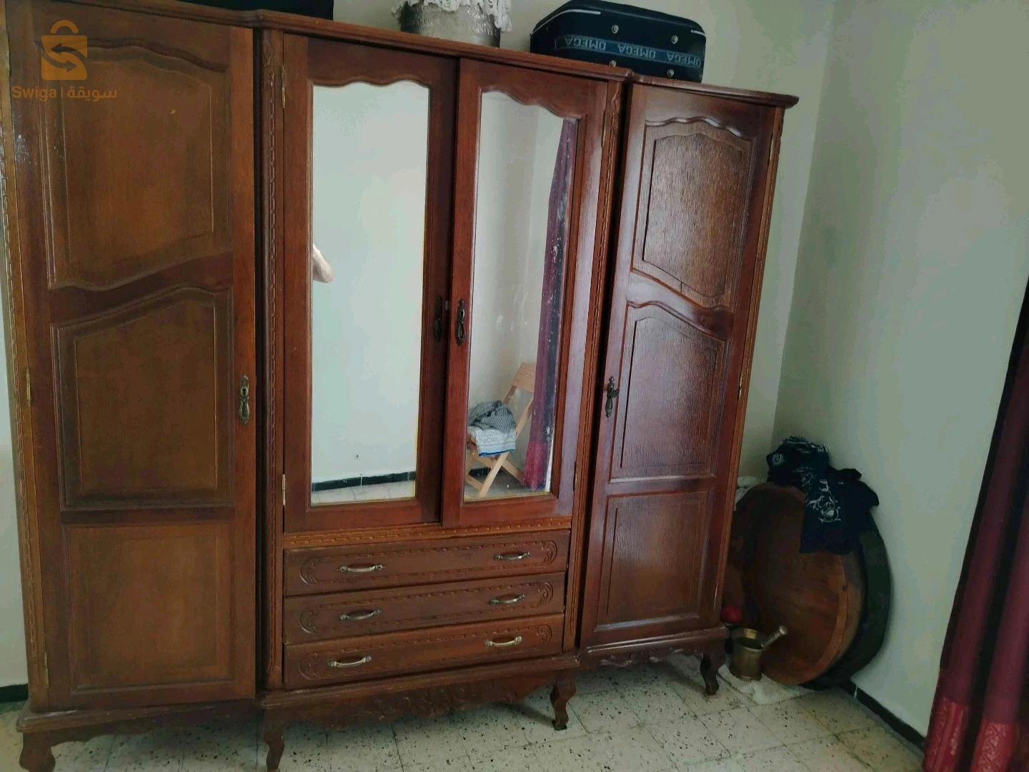 Bibliothèque +garde robe+buffet de cuisine