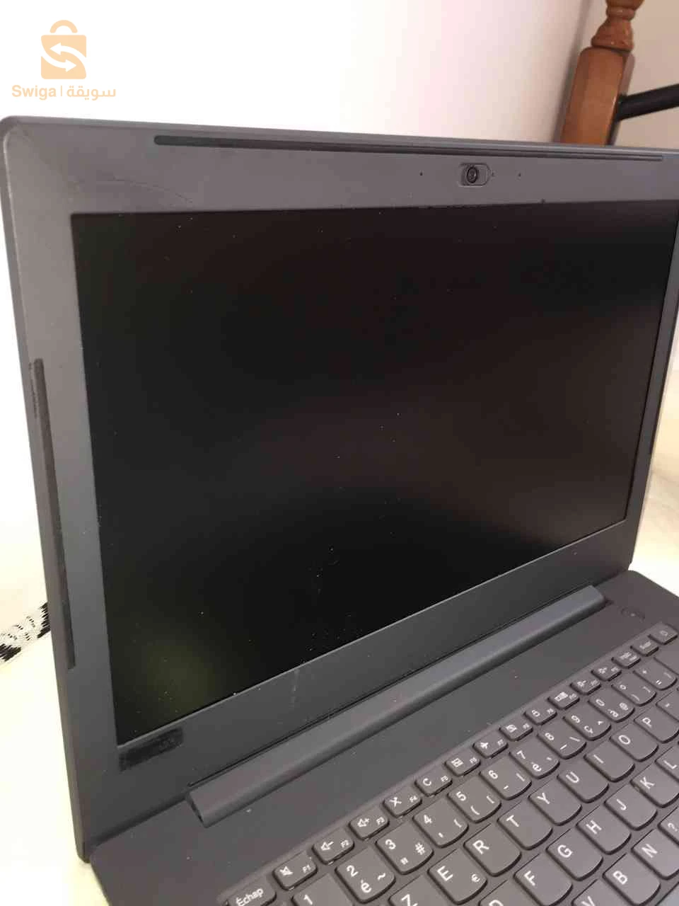 Pc avec sarjeure dorigine et le cartable