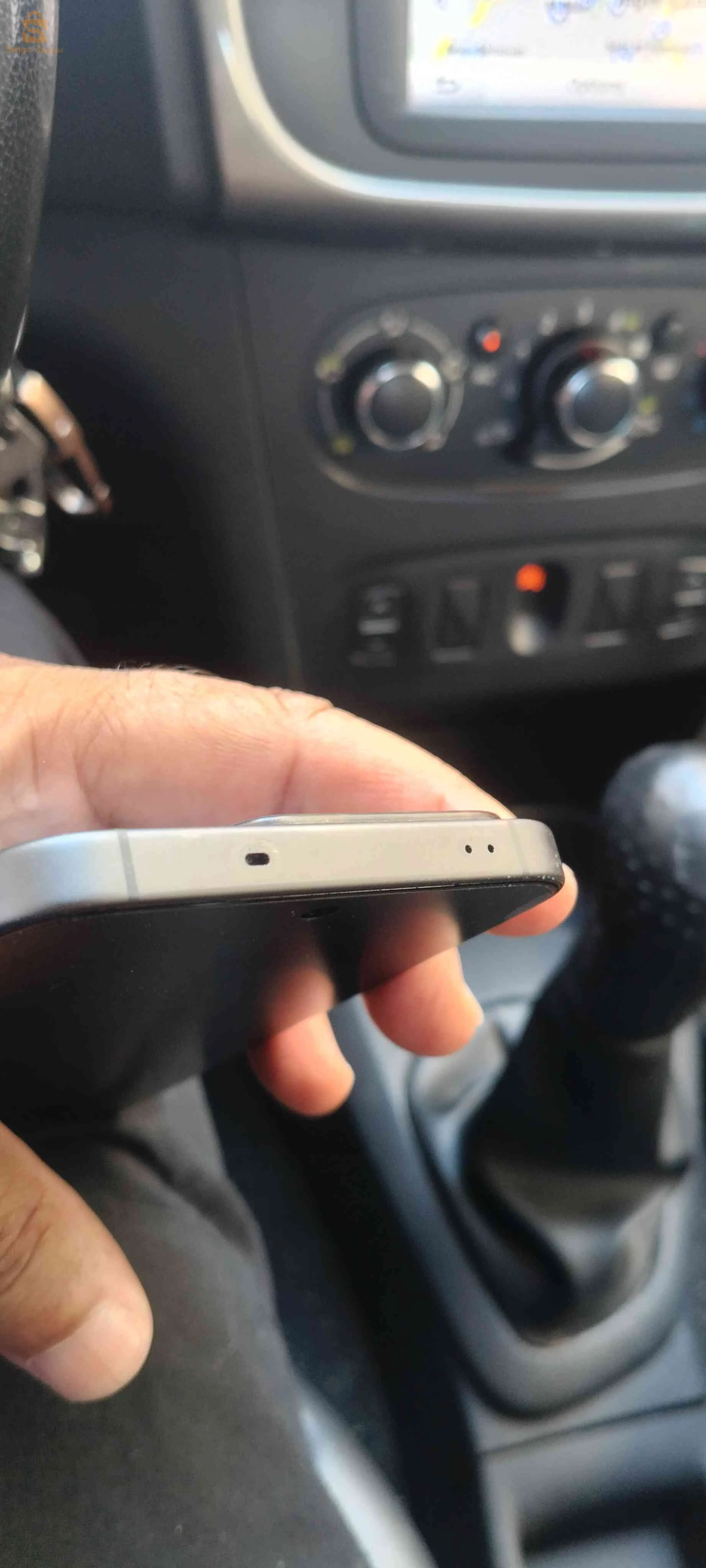 realme neo 8 version chinois 
12+12/256 tres propre avec la boîte et tous les accessoires zoom 120 batterie 🔋 8000