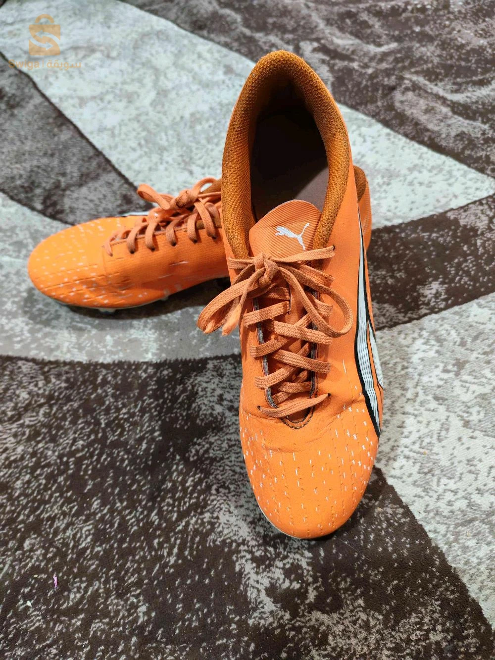 Soulier de foot Puma p42 très bon état