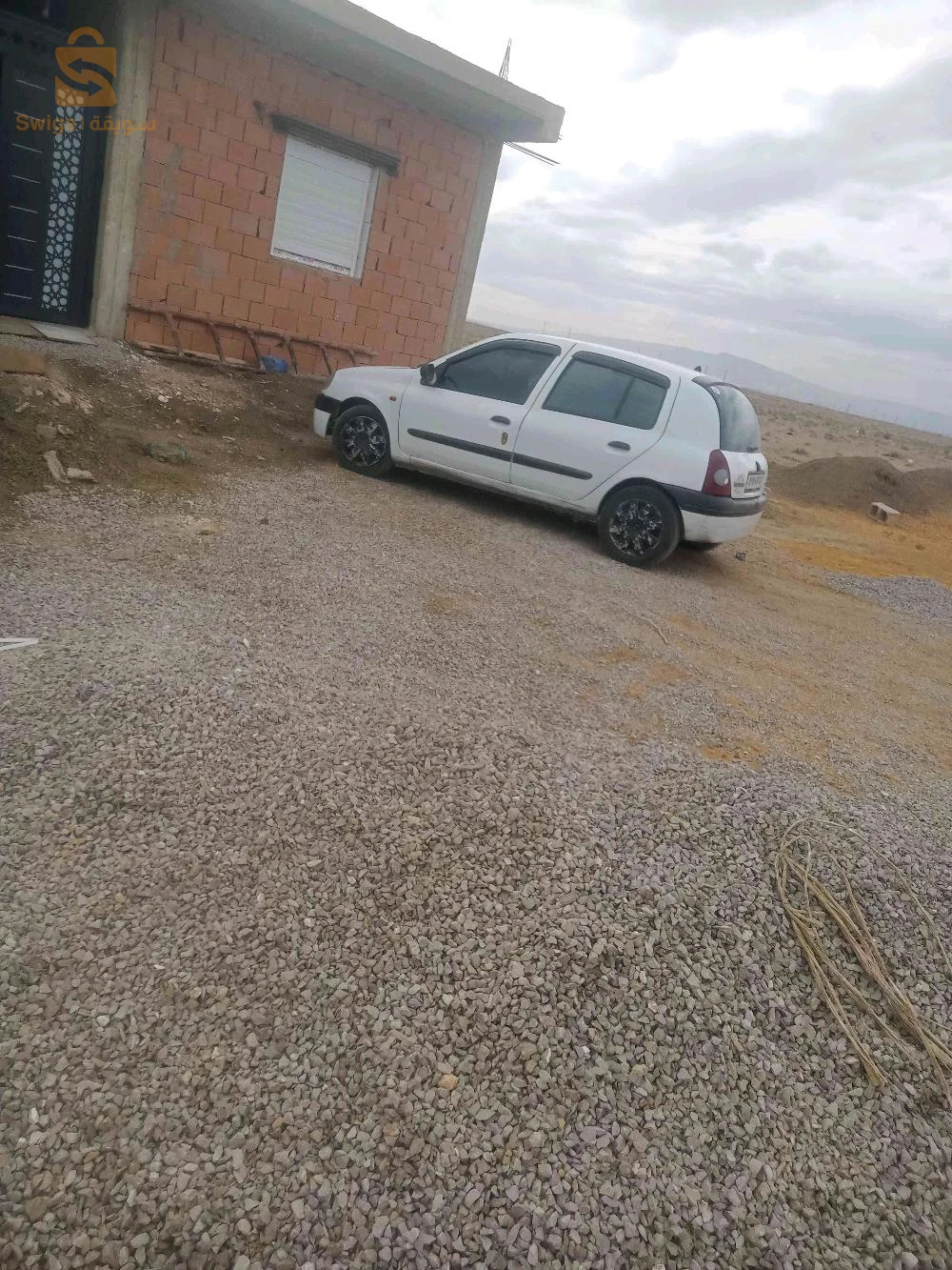 رينو Clio 2 1999 غليزان