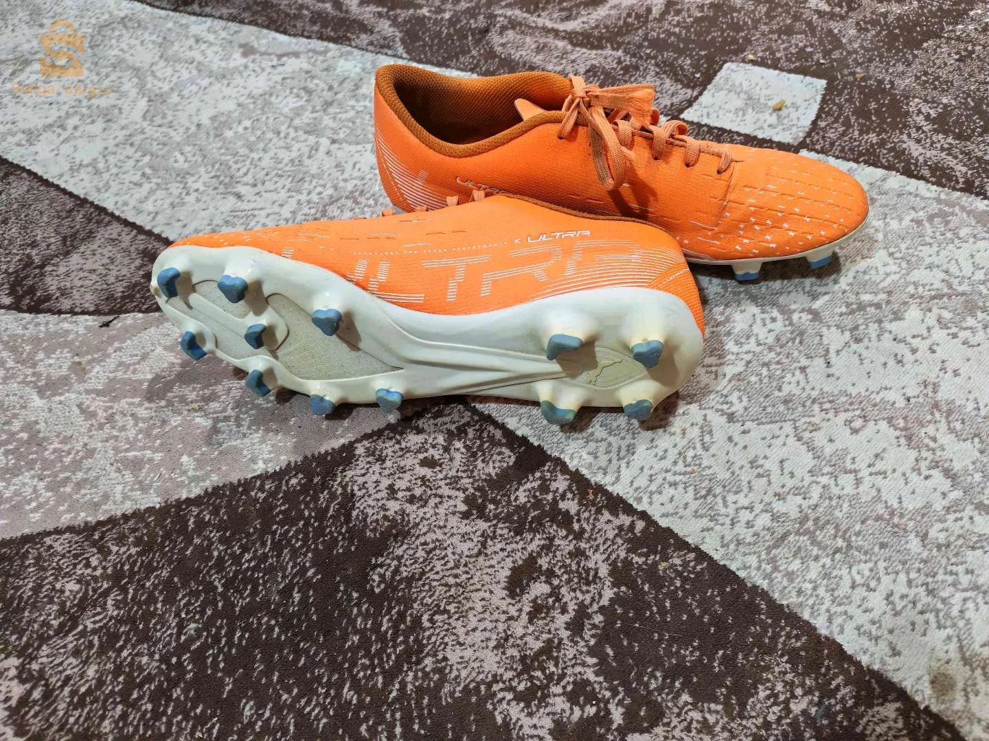 Soulier de foot Puma p42 très bon état