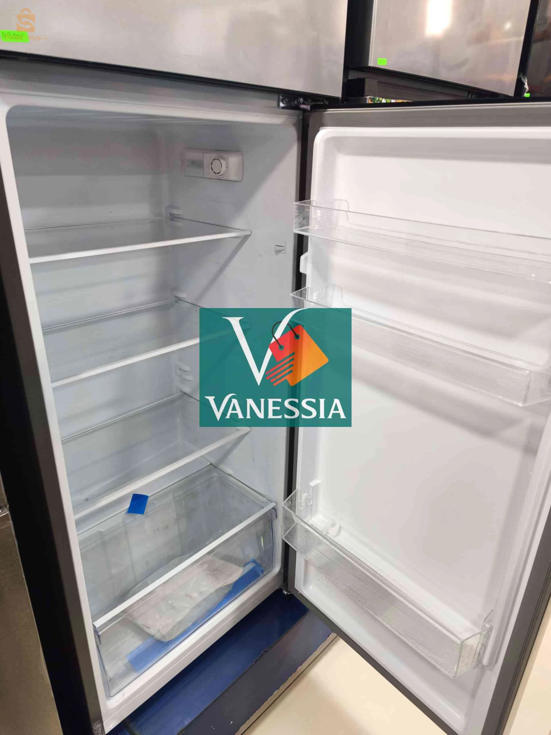 Réfrigérateur marque géant noir et gris 435L

✅Defroset
✅ Couleur noir et gris 
✅ Garantie 24 moins
✅ capacité 435L