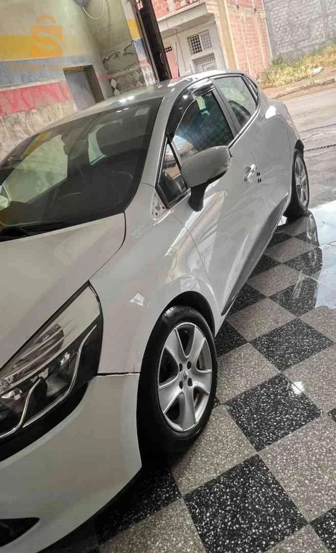 Renault Clio 4 BATNA