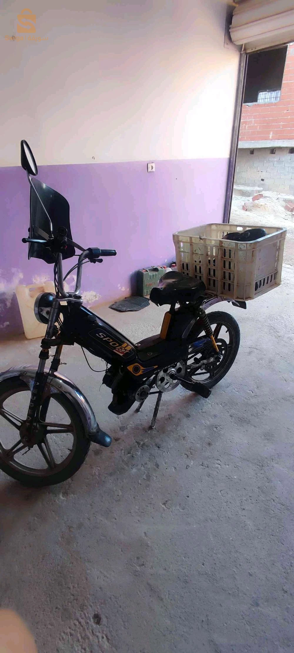دراجة نارية Peugeot 103 للبيع بحالة جيدة