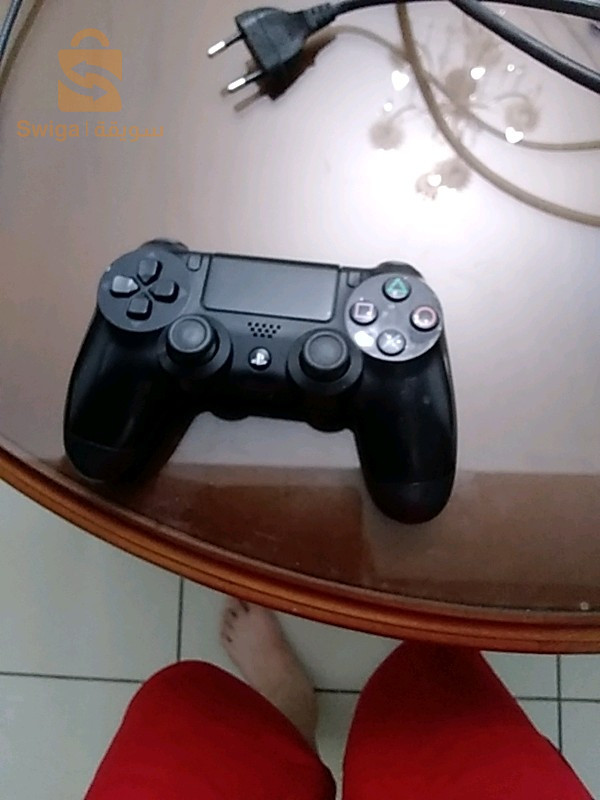 PS4 للبيع مستعمل في حالة جديدة