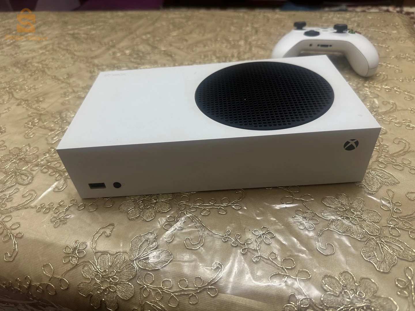 فيها 512 مشي مفتوح بالكرتونة