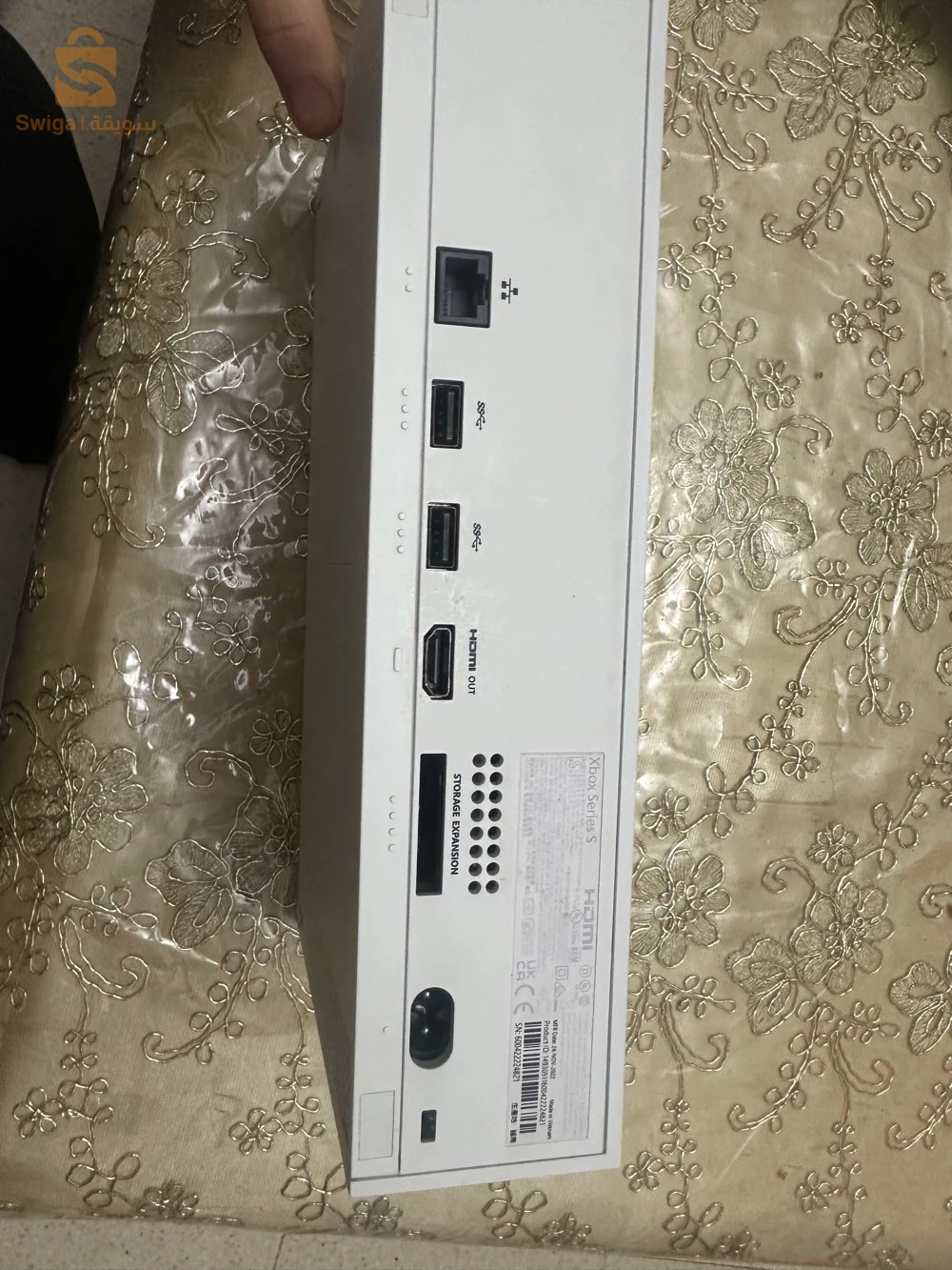 فيها 512 مشي مفتوح بالكرتونة