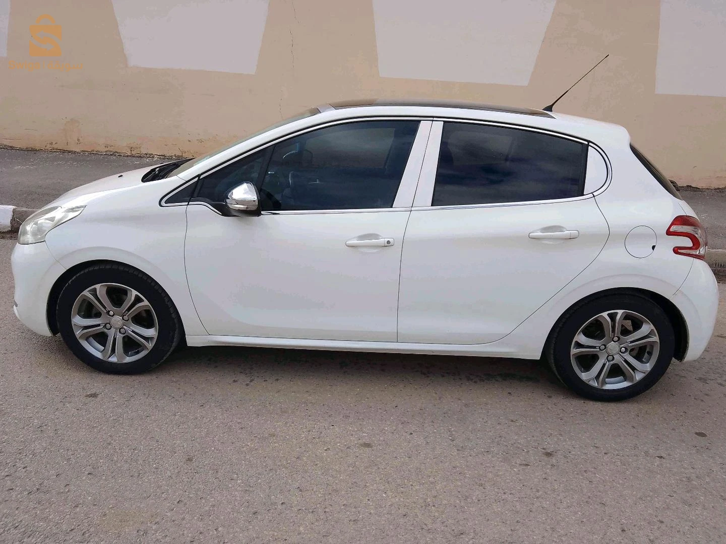 Peugeot 208 2013 BATNA